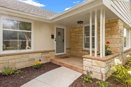 185 85th St, Milwaukee WI  53226-4601 exterior