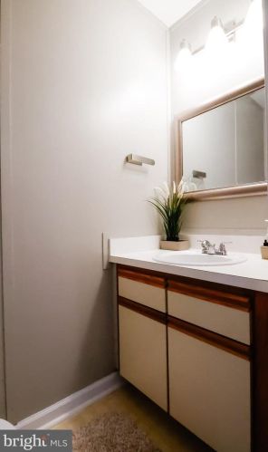 821 Commons Ln, Camden-Wy DE  19934-1273 exterior