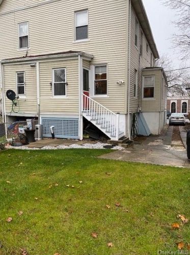 18 Haseco Ave, Rye Brook NY  10573-3906 exterior