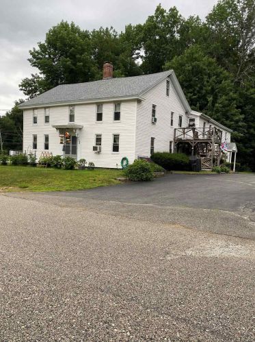 5 Kingston Rd, Danville, NH 03819-3223