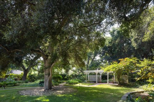1564 Ramona Ln, Santa Barbara CA  93108-2634 exterior