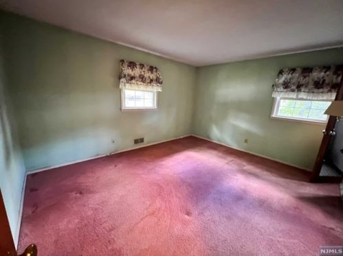 212 Atlantic St, Oradell NJ  07649-2402 exterior