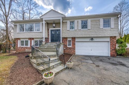 11 Old Farm Rd, Scarsdale, NY 10583-6515