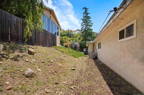 7990 Windsor Dr, La Mesa CA  91941-7808 exterior