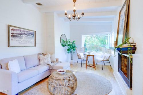 4837 Crown Ave, La Canada CA  91011-3619 exterior