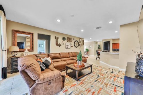 10719 Carloway Hills Dr, Wimauma FL  33598-6140 exterior