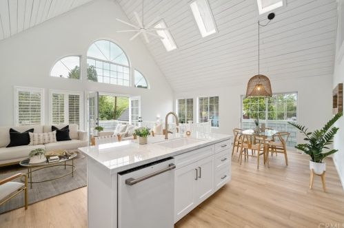 502 Le Point St, Pismo Beach CA  93420-2828 exterior