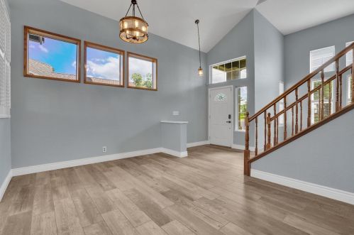 613 Tahoe St, Manteca CA  95337-6860 exterior