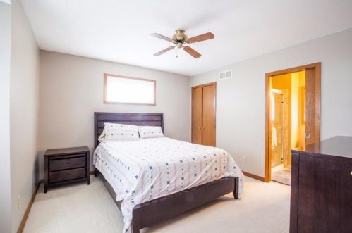 7228 Camargowoods Dr, Cincinnati OH  45243-2208 exterior