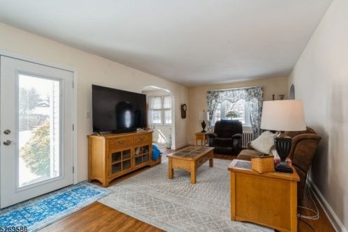 1060 County Road 523, Flemington NJ  08822-7038 exterior