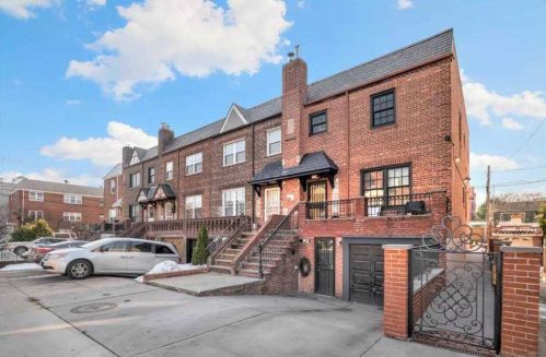 42-12 25th Ave, Long Island City, NY 11103-3602