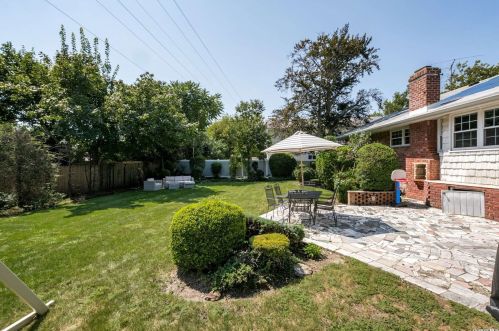 969 End, Woodsburgh NY  11598-1005 exterior