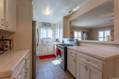 6028 Dunrobin Ave, Lakewood CA  90713-1034 exterior