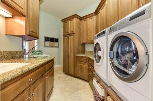 5277 Breese Cir, Folsom CA  95762-7657 exterior