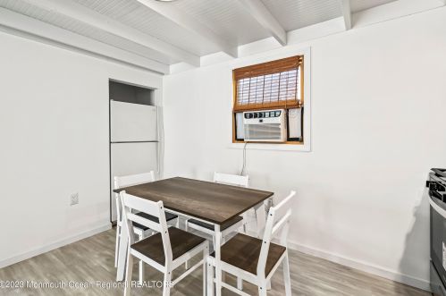 211 Cedar Dr, Berkeley Township NJ 08721-3109 exterior