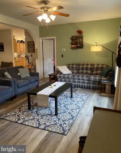 7397 Twin Cedars Dr, Woodford, VA 22580-3417