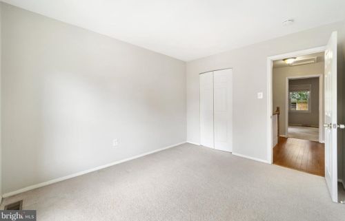 2356 Horseferry Ct, Herndon VA 20191-2733 exterior