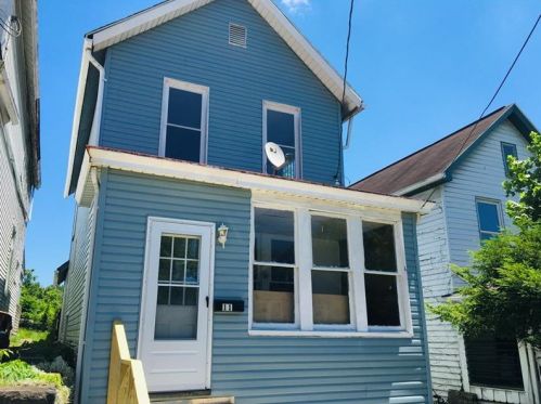 11 Gaskill Ave, Jeannette PA  15644-3347 exterior