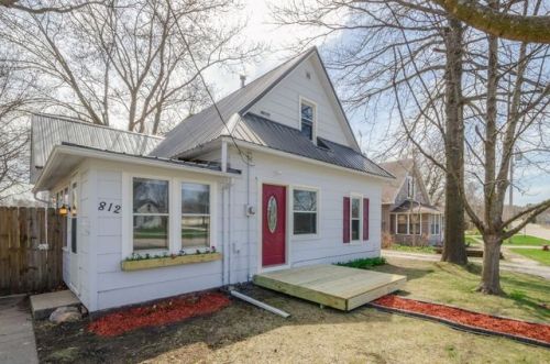 812 Bridge St, Wiscotta, IA 50233-8073