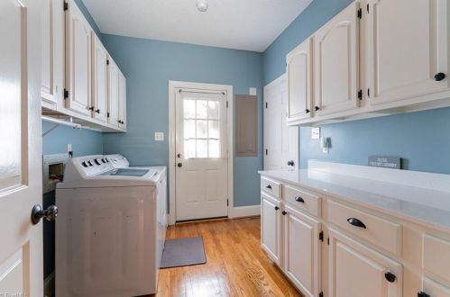 5317 Highstream Ct, Greensboro NC  27407-5825 exterior