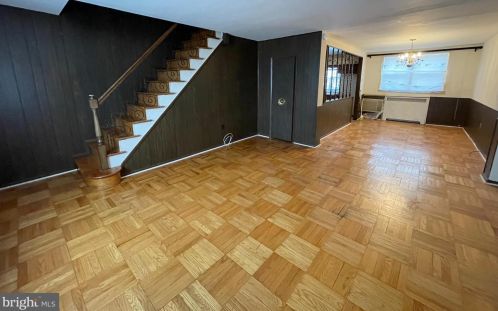 4419 Bleigh Ave, Philadelphia, PA 19136-4004