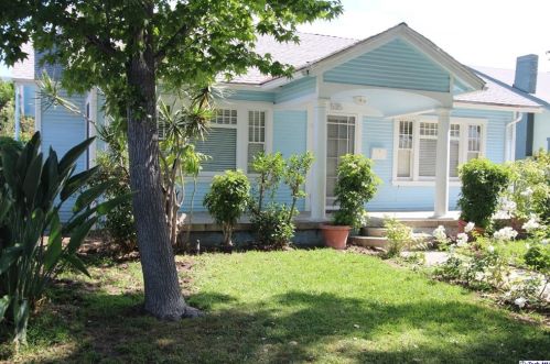 535 Palm Dr, Glendale, CA 91202-2826