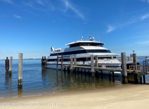 166 Rumson Rd, Locust NJ  07760-1033 exterior