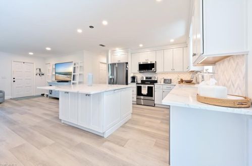 2640 12th St, Naples FL  34103-4522 exterior