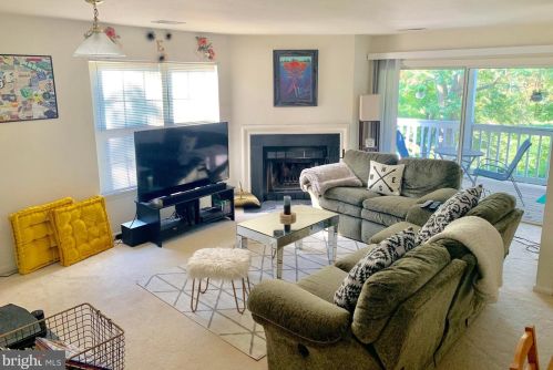 2920 Yarling Ct, Falls Church VA  22042-4473 exterior