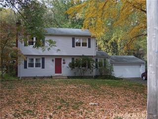 912 Totoket Rd, Northford, CT 06472-1468