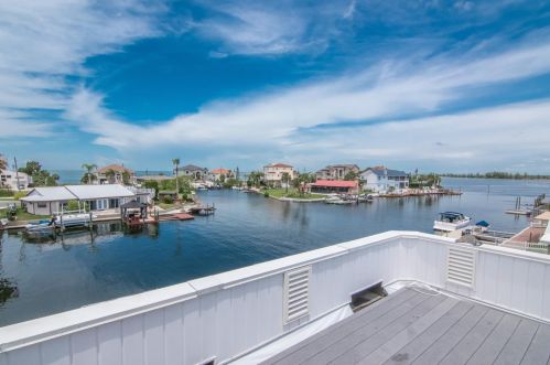 3325 Gulf Winds Cir, Brooksville FL  34607-3027 exterior