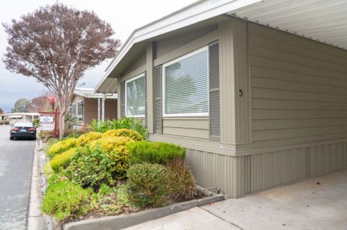 5 Quail Hollow Dr, San Jose, CA 95128-4517