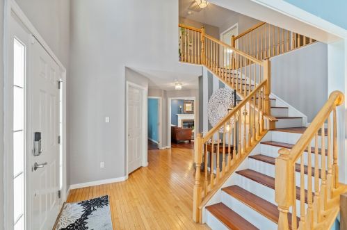 108 Sandcreek Dr, Canonsburg, PA 15317-6612