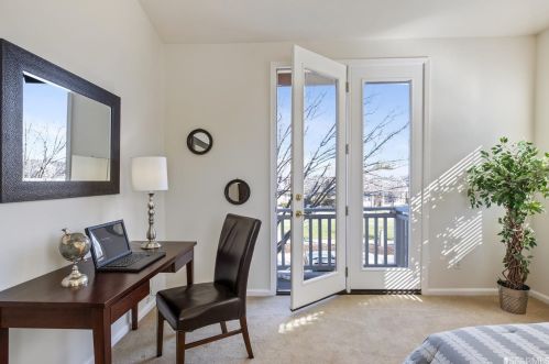 600 Landmark Ln, Redwood City CA  94065-2888 exterior