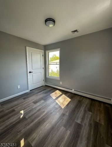 1029 Chandler Ave, Roselle NJ  07203-2746 exterior