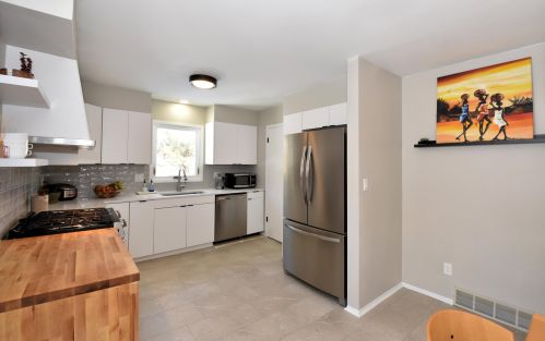 6609 Radburn Ln, Greendale WI  53129-2846 exterior
