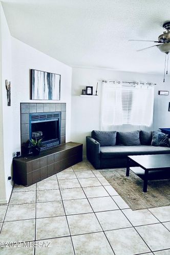 6402 Cyclone Dr, Tucson, AZ 85730-1692