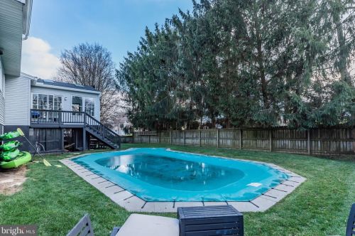 63 Fairway Dr, Camp Hill PA  17011-2065 exterior