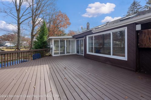 1 Brunswick Dr, Wall Township NJ  07731-1722 exterior