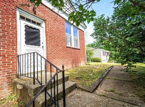 463 Kings Hwy, Warwick, NY 10990-2153