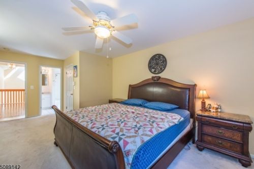 23 Edgefield Dr, Greystone Park NJ  07950-1967 exterior