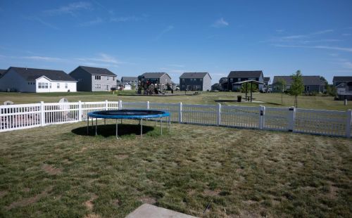 647 118th Ave, Crown Point IN  46307-8569 exterior