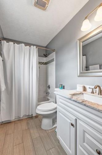 1503 Darlington Rd, Beaver Falls PA  15010-2551 exterior