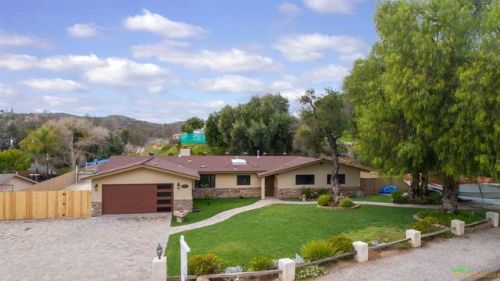 8934 Bower Ln, Lakeside, CA 92040-5001