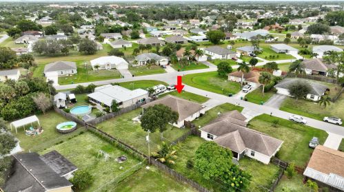 1910 Dorado Ln, Fort Pierce FL 34953-1826 exterior