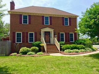 1201 Plantation Lk Cir, Chesapeake VA  23320-8110 exterior
