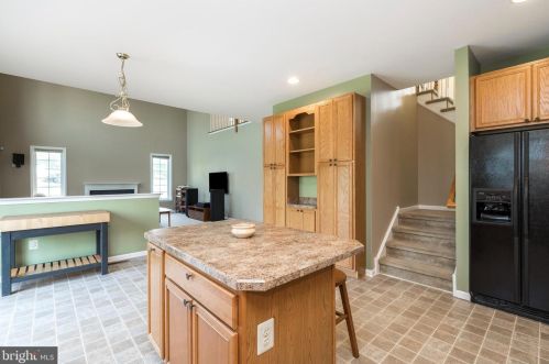 5027 Woodgate Ln, Collegeville PA  19426-3365 exterior