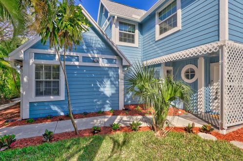 121 Ocean Dunes Cir, Jupiter FL  33477-9140 exterior