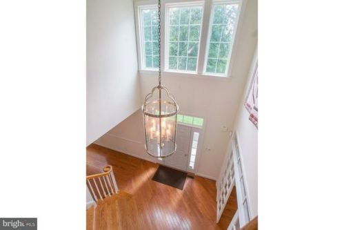 6 Camberly Ct, Downingtown, PA 19335-4920