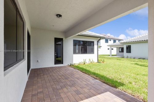 17636 45th Ave, Hollywood FL  33029 exterior